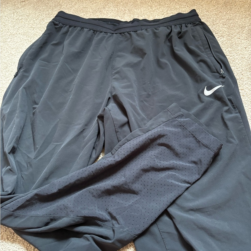 Nike women’s joggers size M